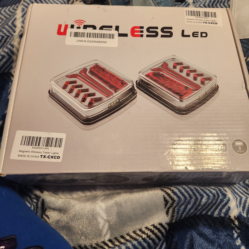 Wireless LED Trailer Lights BRAND NEW * NEVER USED * NEVER INSTALLED!!!